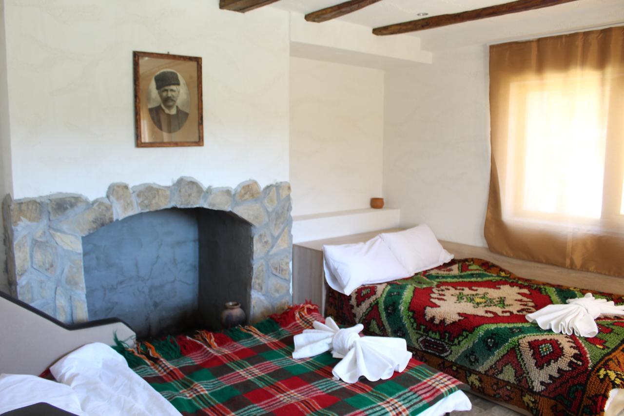 Popovi Koshari Guest House Dolno Panicherevo Bagian luar foto