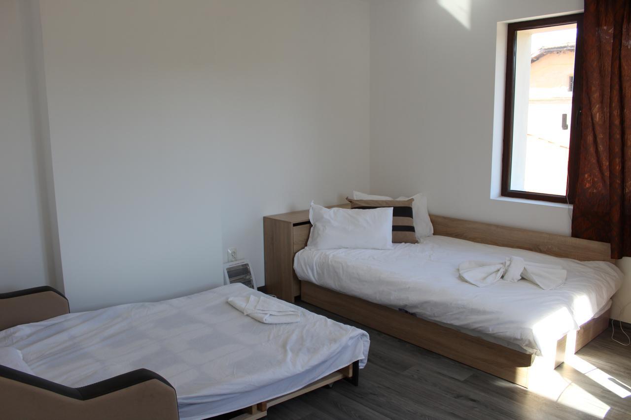 Popovi Koshari Guest House Dolno Panicherevo Bagian luar foto